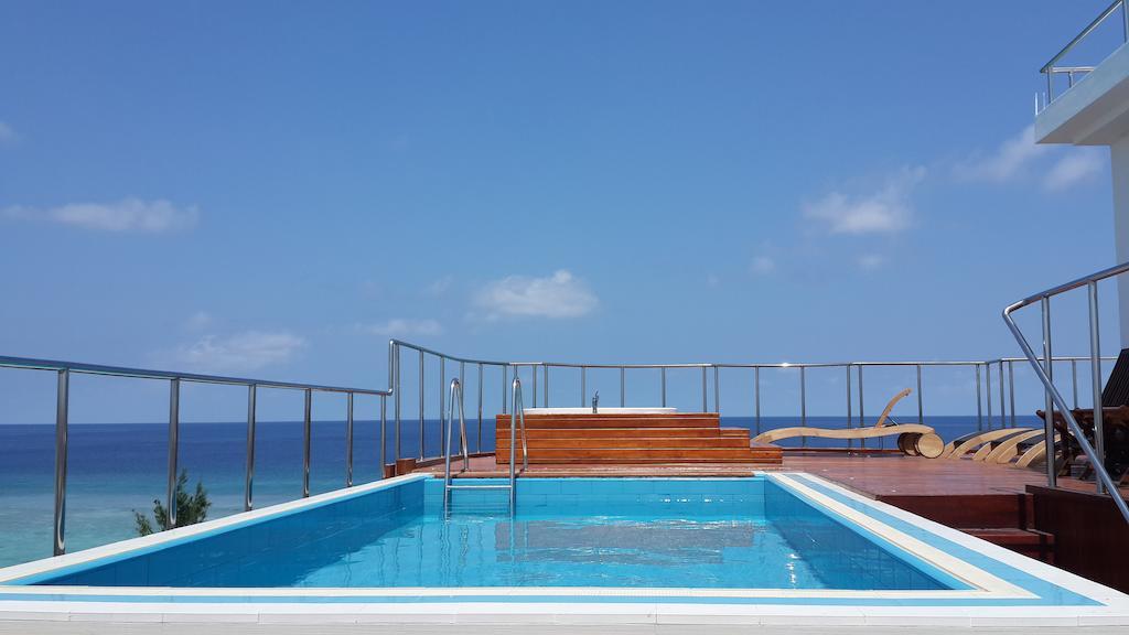 Airport Beach Hotel Hulhumale Ngoại thất bức ảnh