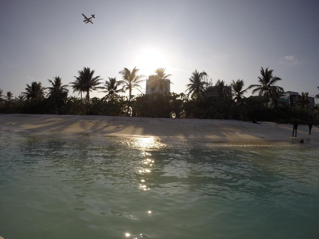Airport Beach Hotel Hulhumale Ngoại thất bức ảnh
