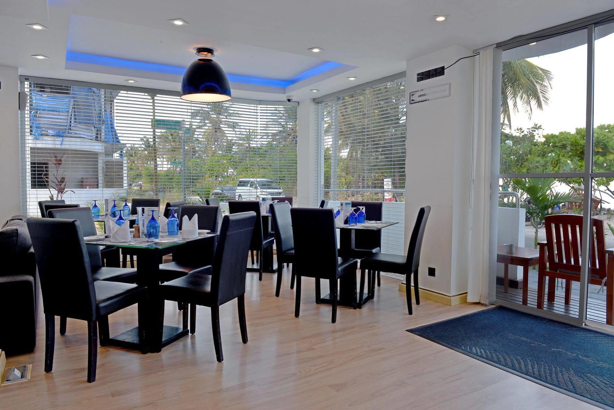 Airport Beach Hotel Hulhumale Ngoại thất bức ảnh