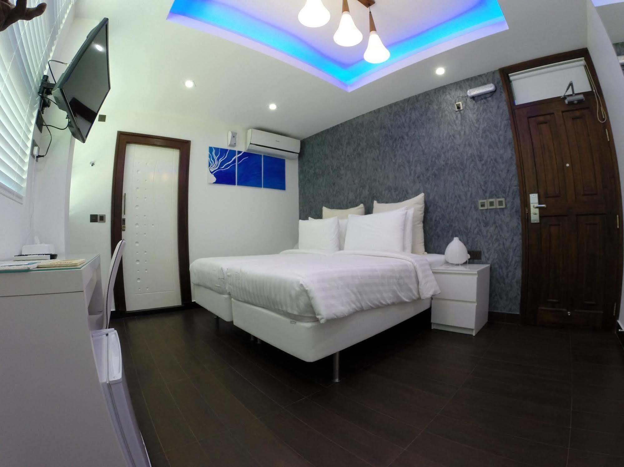 Airport Beach Hotel Hulhumale Ngoại thất bức ảnh